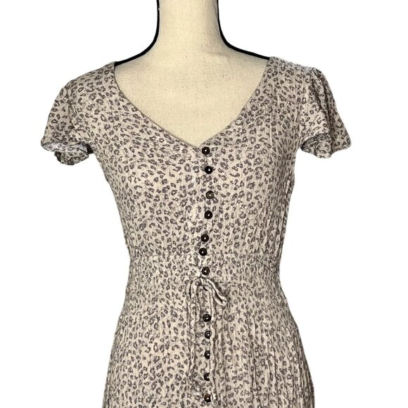 Olivaceous Tulip Hem Button up dress Size L - Picture 2 of 8